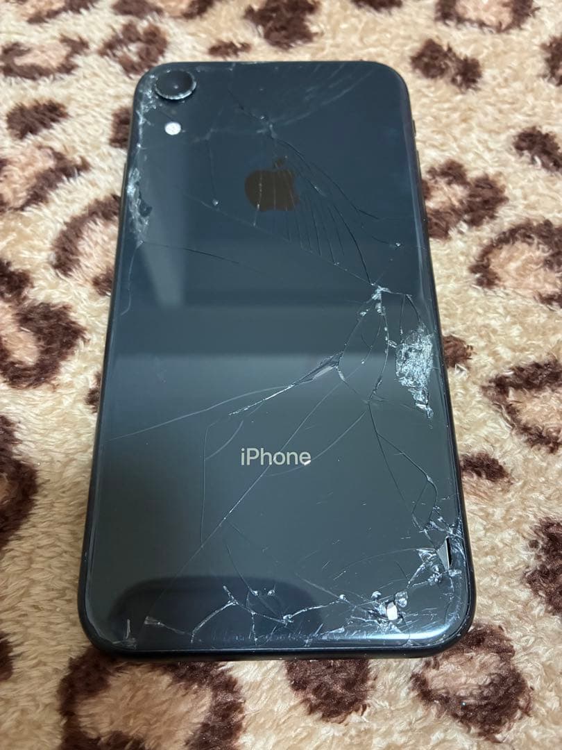 iPhone XR ブラック 背面ひび割れあり 128G