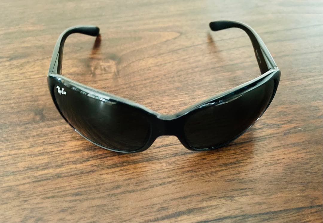 レイバンRayBanサングラスRB4118 601 3N廃盤モデル希少レア美品