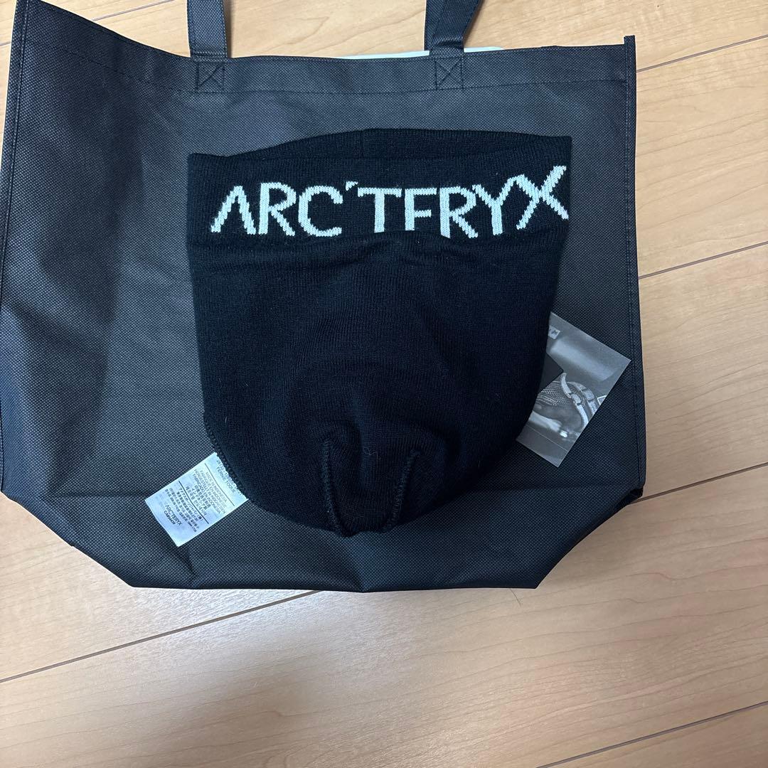 ARC'TERYX 黒 ニット帽 ビーニー