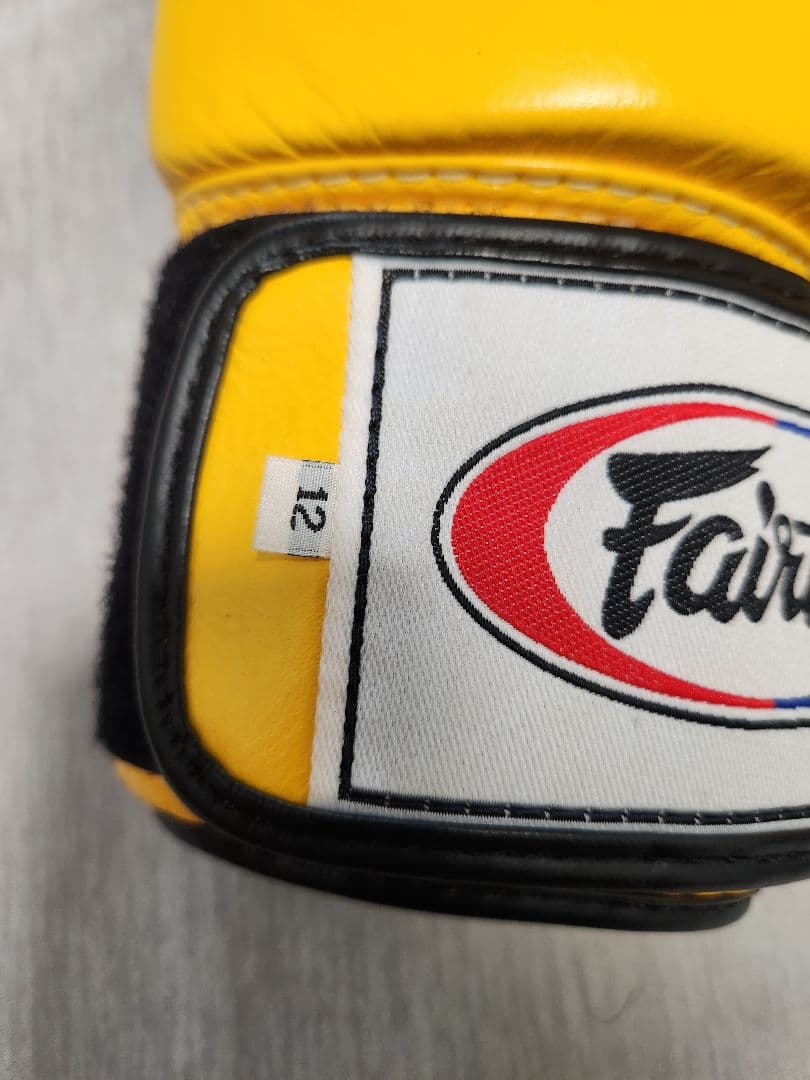 Fairtex ボクシンググローブ 12oz イエロー