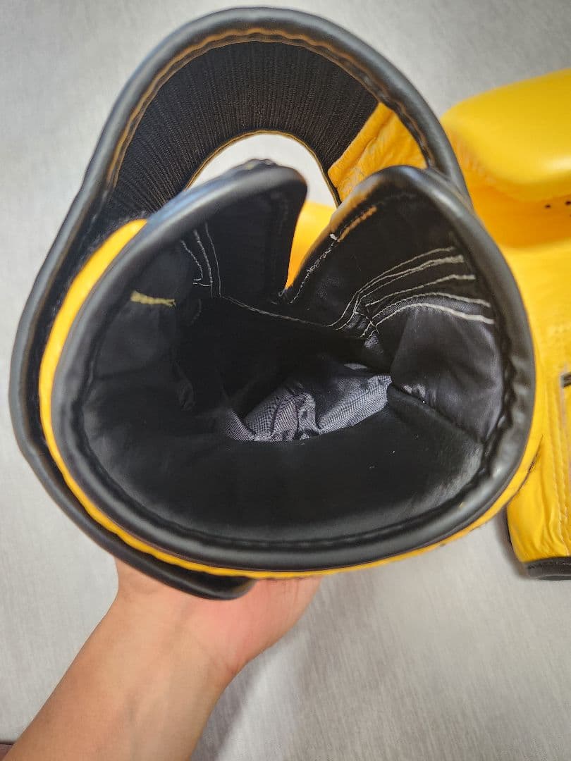 Fairtex ボクシンググローブ 12oz イエロー