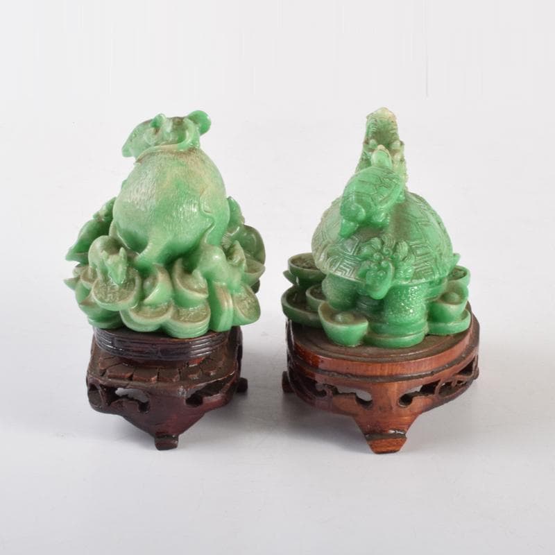 中国　玉石岫玉風　樹脂練物　鼠神獣像　置物　唐木台付　2点　N　4700