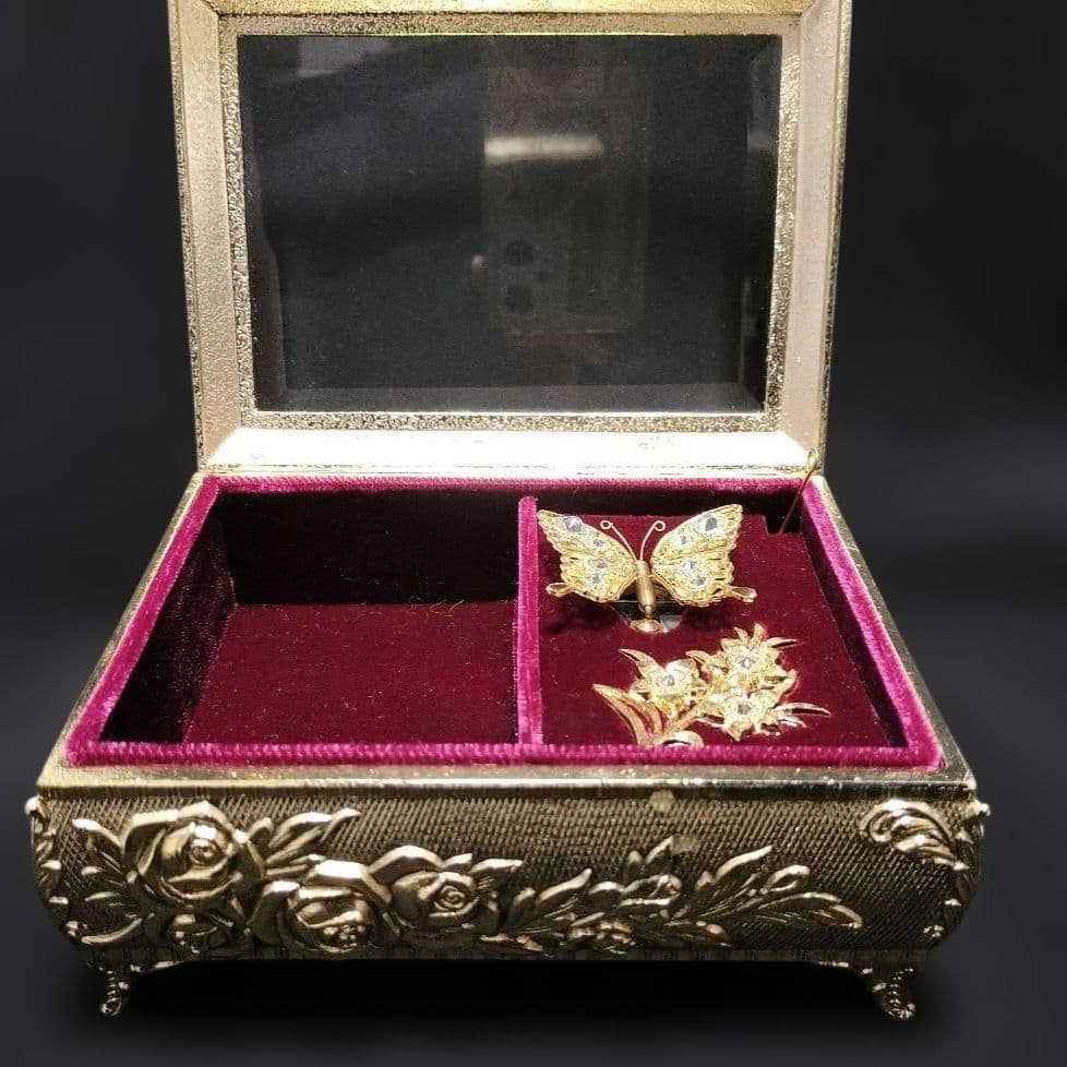 【美品】小樽オルゴール堂 アンチモニーBOXオルゴール蝶々　星に願いを