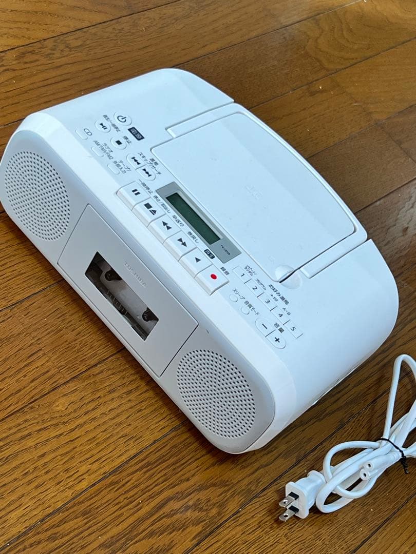 TOSHIBA ポータブルCDプレーヤー ホワイト