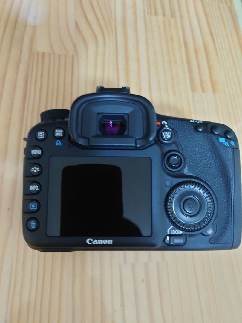★実用品★ Canon キャノン EOS 7D シャッター数 約7816回