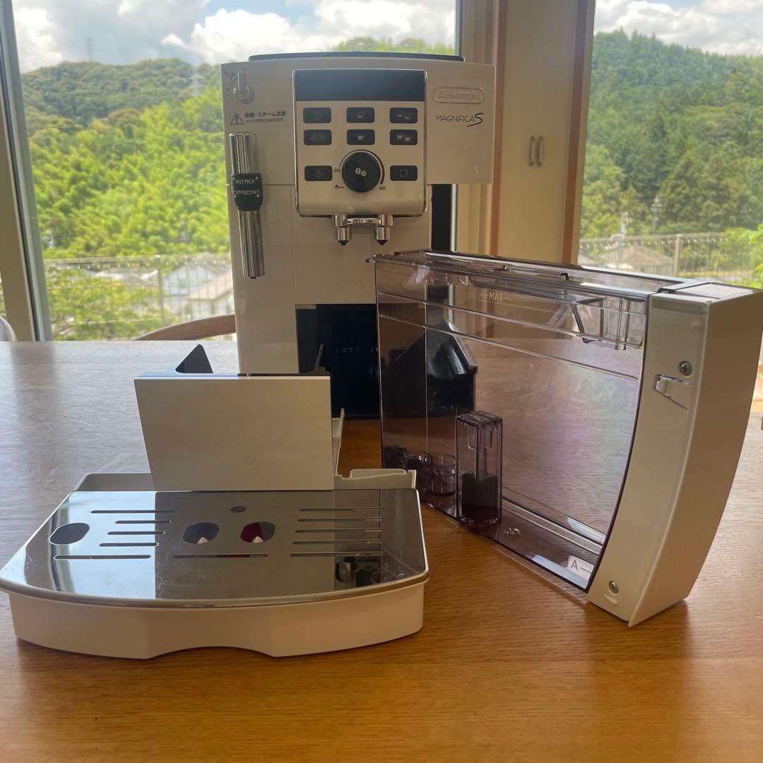 動作保証付　 デロンギ ECAM23120WN 全自動エスプレッソマシン