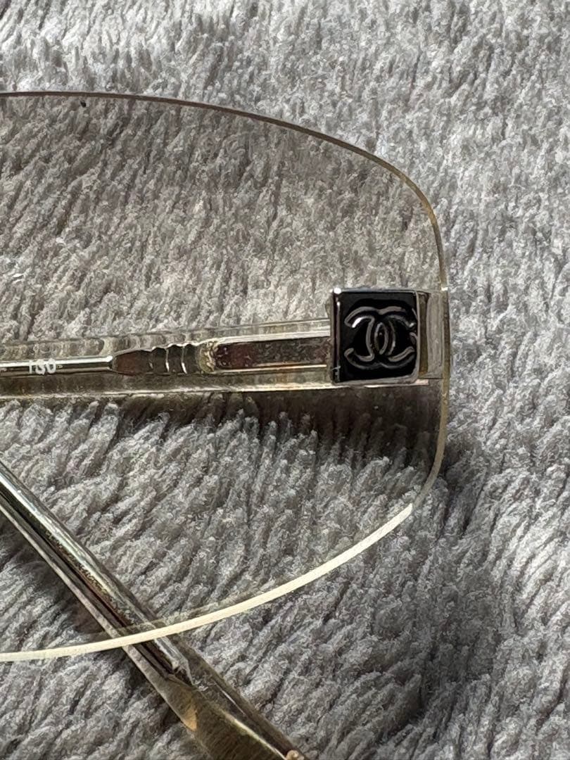 CHANEL リムレスサングラス　アイウェア4067 シルバー57口18 130