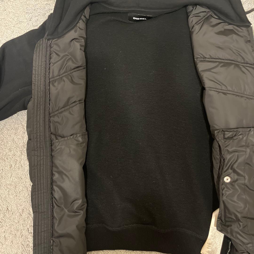 DIESEL フード付きブラックジャンパー