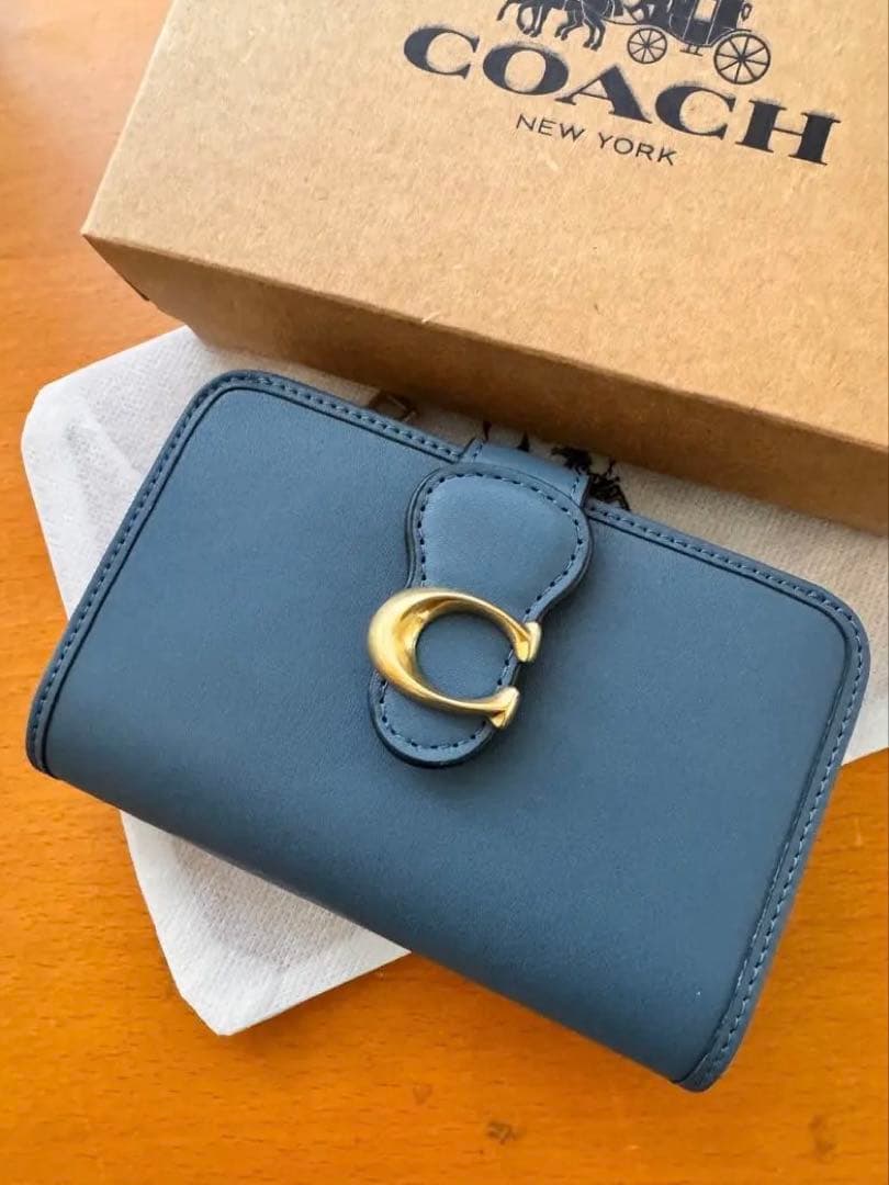 新品未使用COACHコーチ 折り財布 タビーミディアム CA193 ブルー 箱付