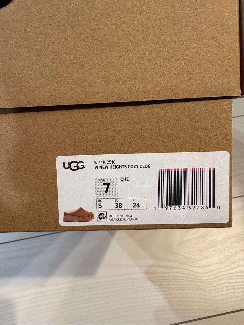 ま*み様 UGG 靴