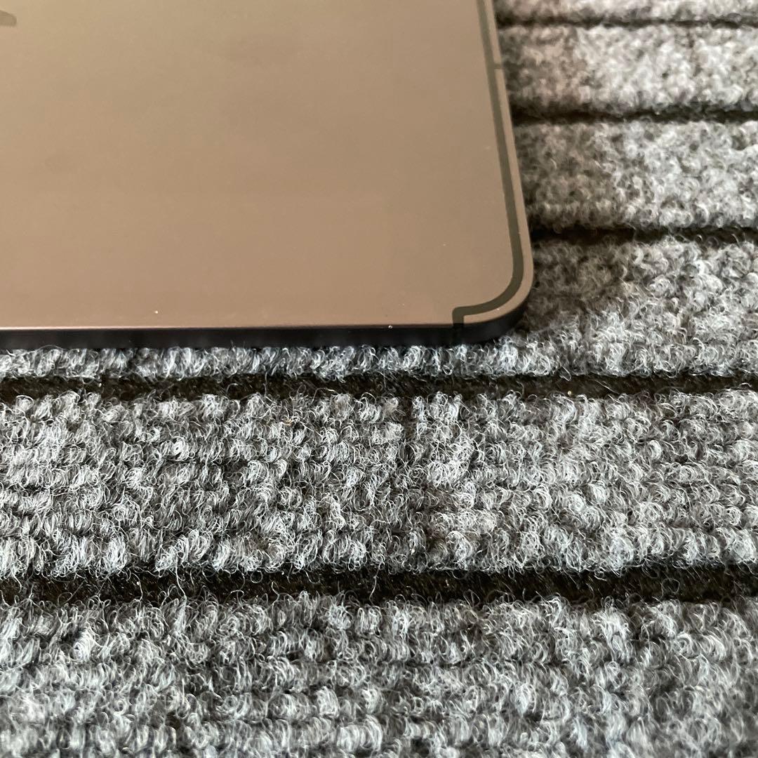 65 iPad Pro 11インチ 1世代 64GB SIMフリー　グレイ
