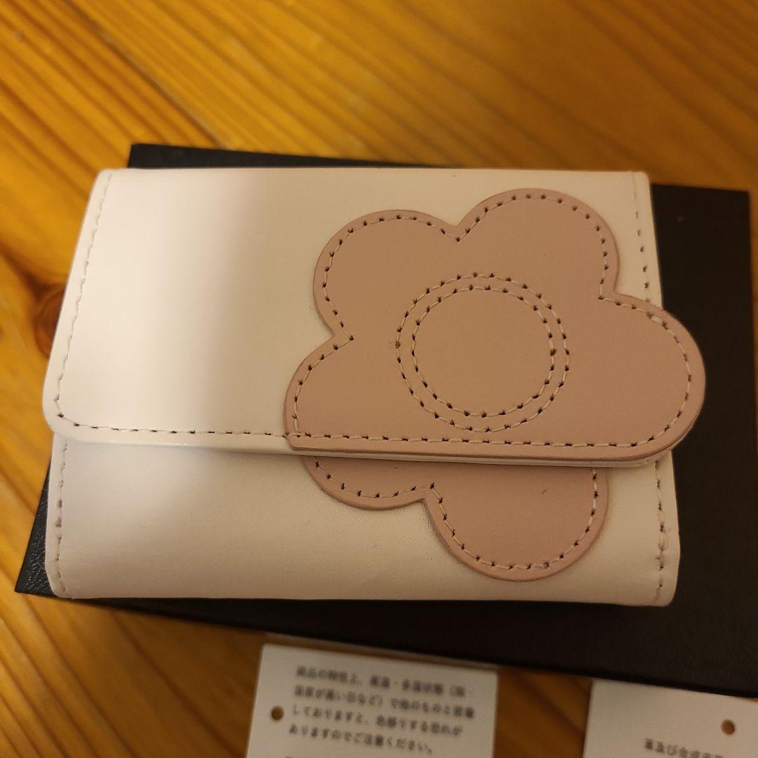 MARY QUANTマリークワント ハートインサイドミニウォレット折財布　箱あり