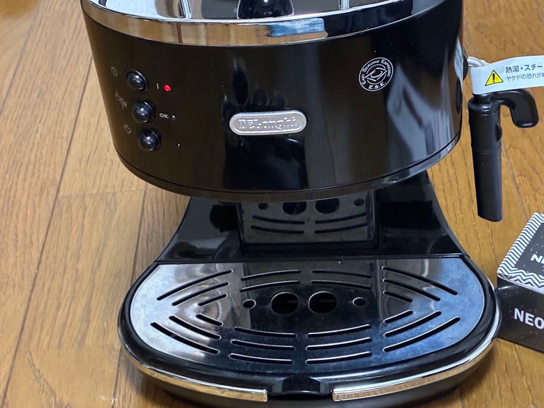 デロンギエスプレッソ・カプチーノメーカーECO310