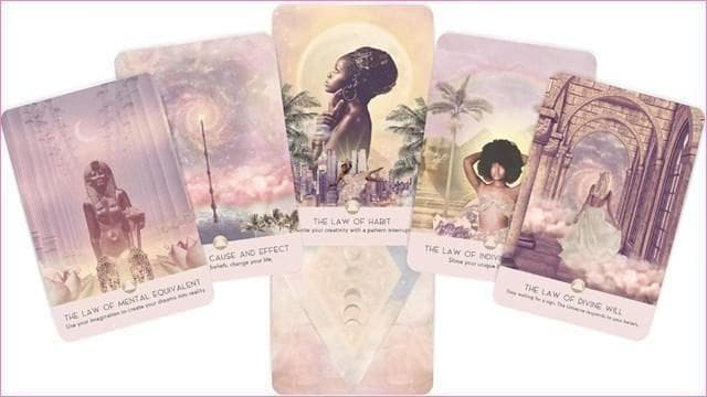 【正規品オラクルカード】終売完売品✨フェミニンで美しい目覚めのオラクル／金縁仕様