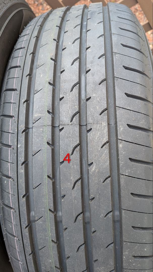新車外し 40アルファード 225/60R18 タイヤのみ 2025年34週製
