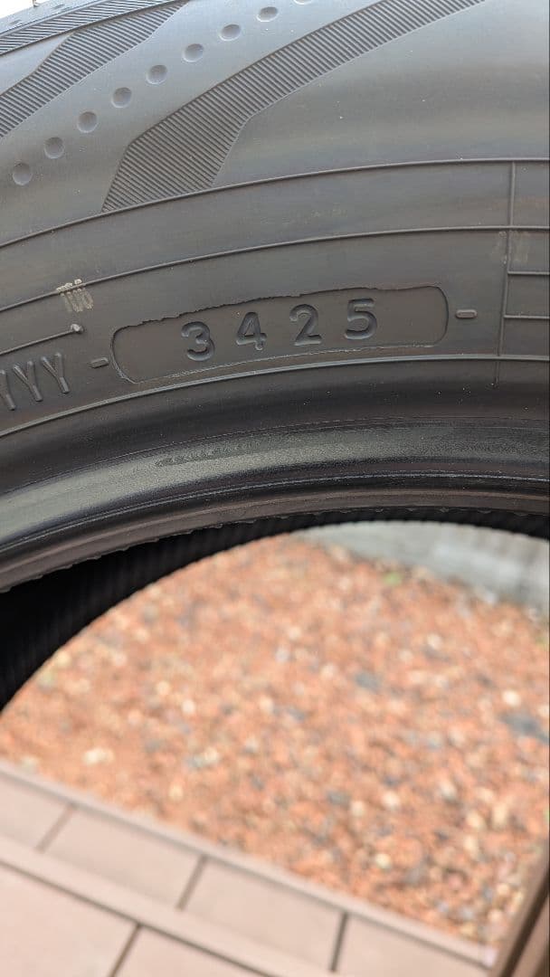 新車外し 40アルファード 225/60R18 タイヤのみ 2025年34週製