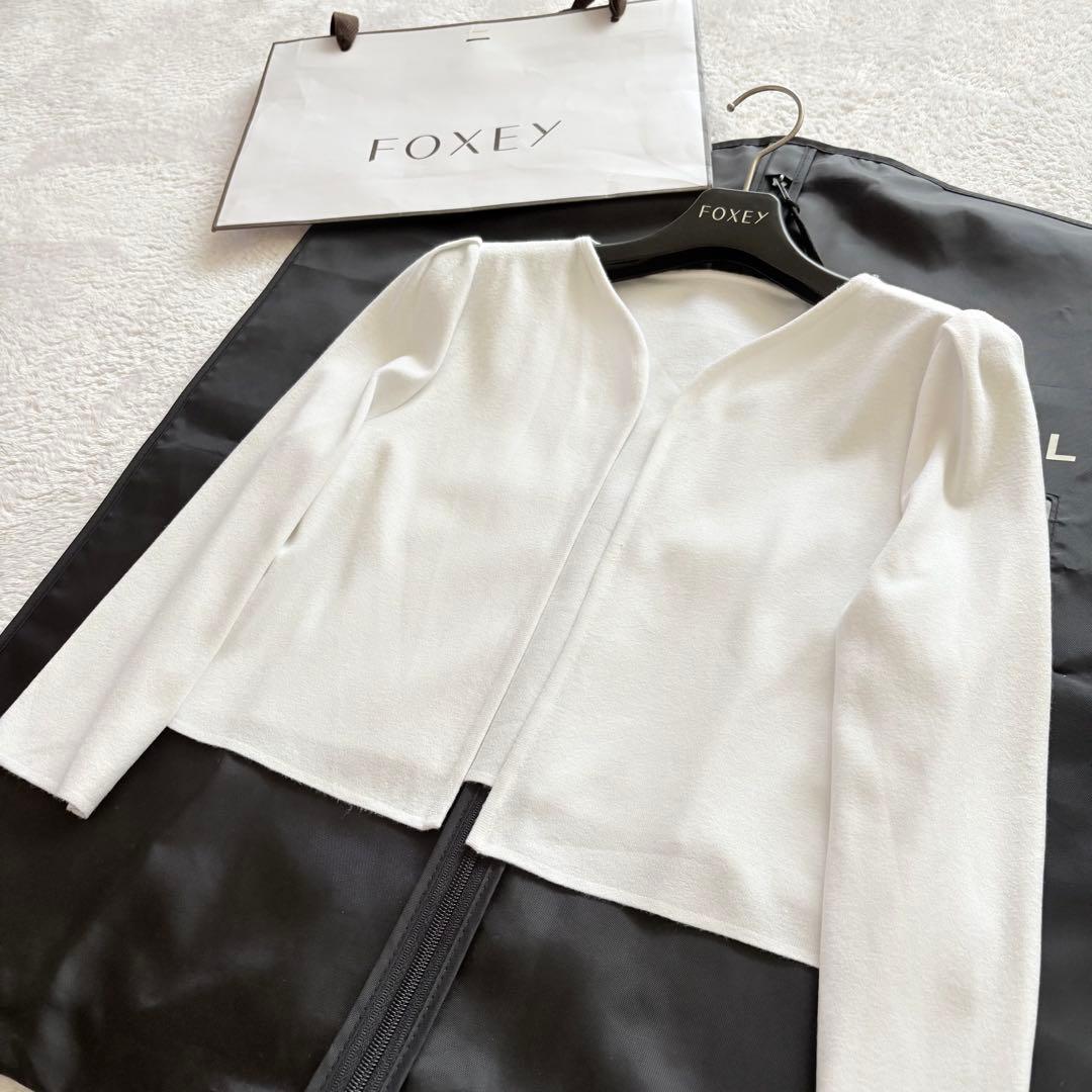 FOXEY フォクシー　ショート丈　ボレロカーディガン　白　38 春