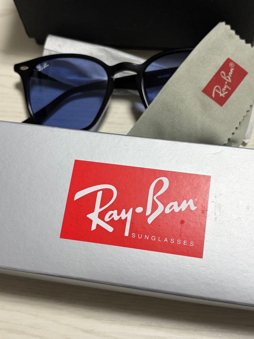 D*g様 Ray-Ban RB4258サングラス 52サイズ