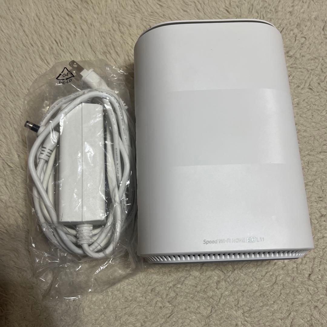 Speed Wi-Fi  5G L11 本体