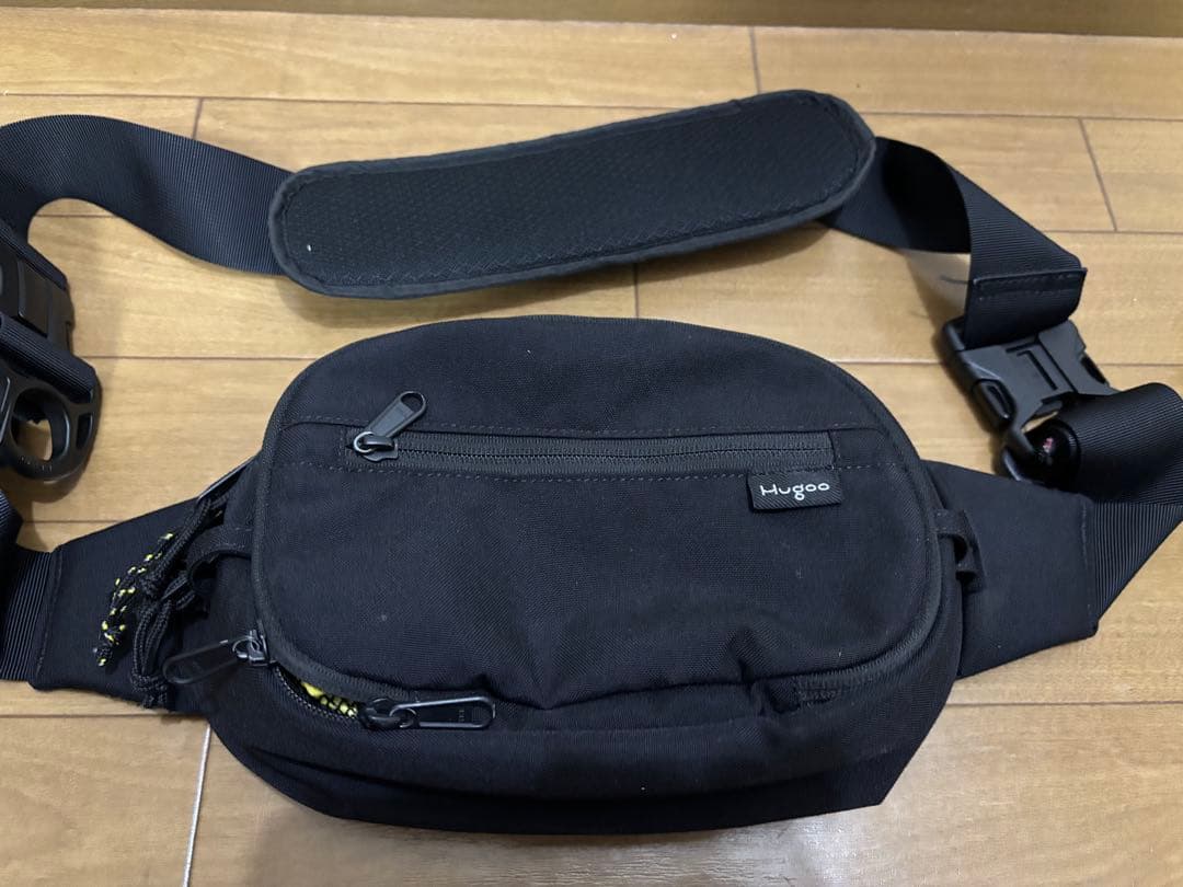 Hugoo ブラック ヒップシート　ショルダーバック　ウエストバッグ