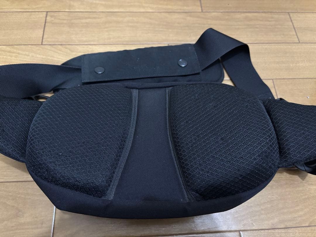 Hugoo ブラック ヒップシート　ショルダーバック　ウエストバッグ
