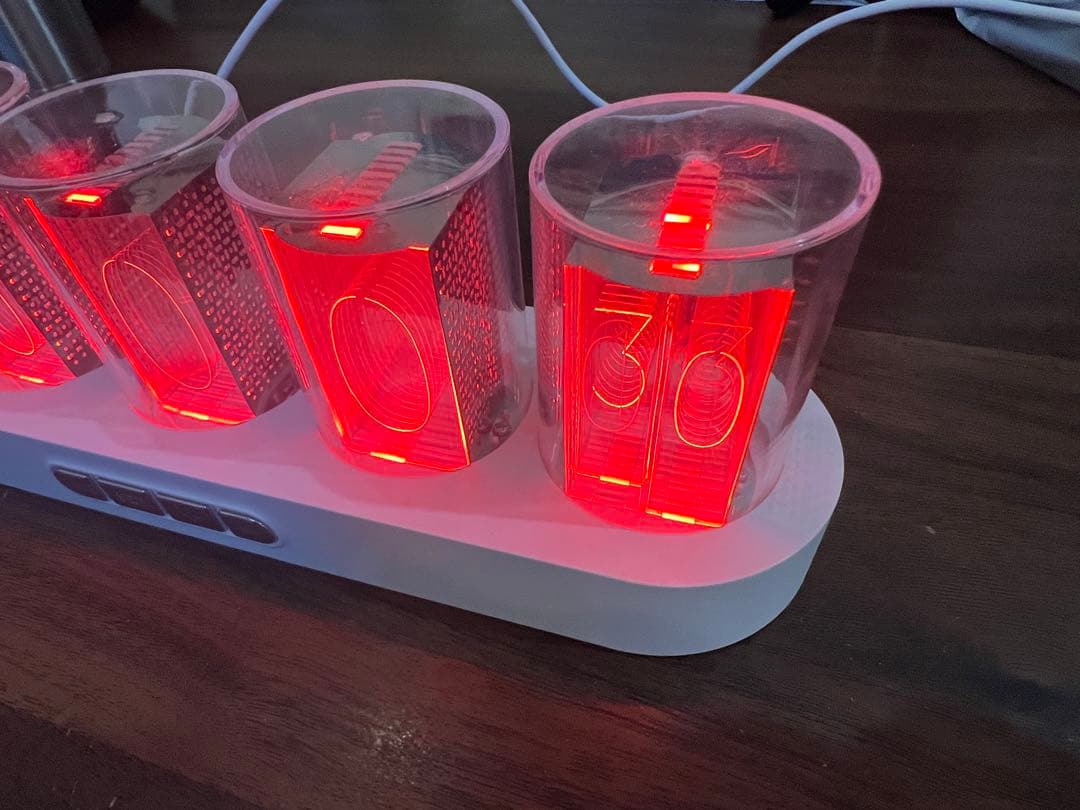 置き時計 レトロモダン LEDデジタル時計 クロック ホワイト ニキシー管風