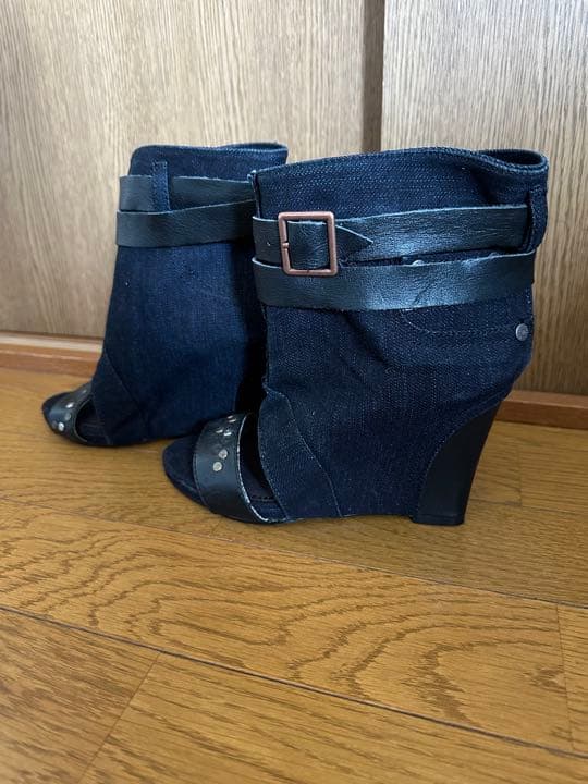 DIESELデニムブーツ　オープントゥ　新品未使用
