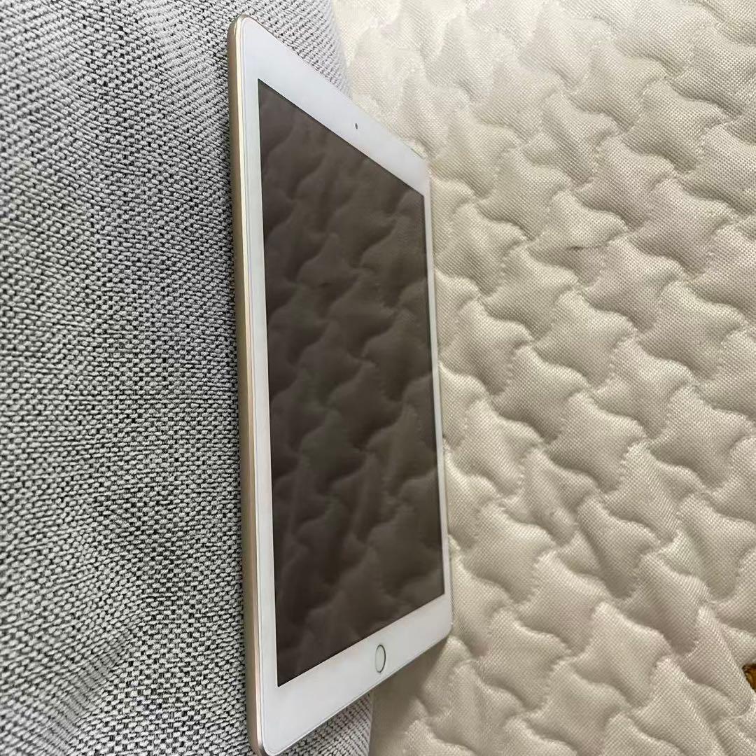 ipad 第5世代 9.7 inch大画面　128GB 超大容量　 （本体のみ）