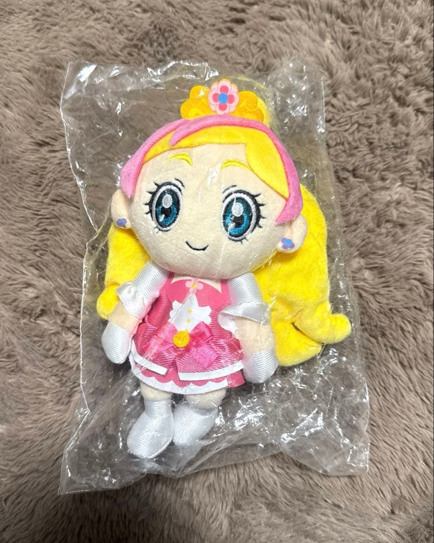 3*た様 Go!プリンセスプリキュア キュアフレンズ ぬいぐるみ キュアフローラ