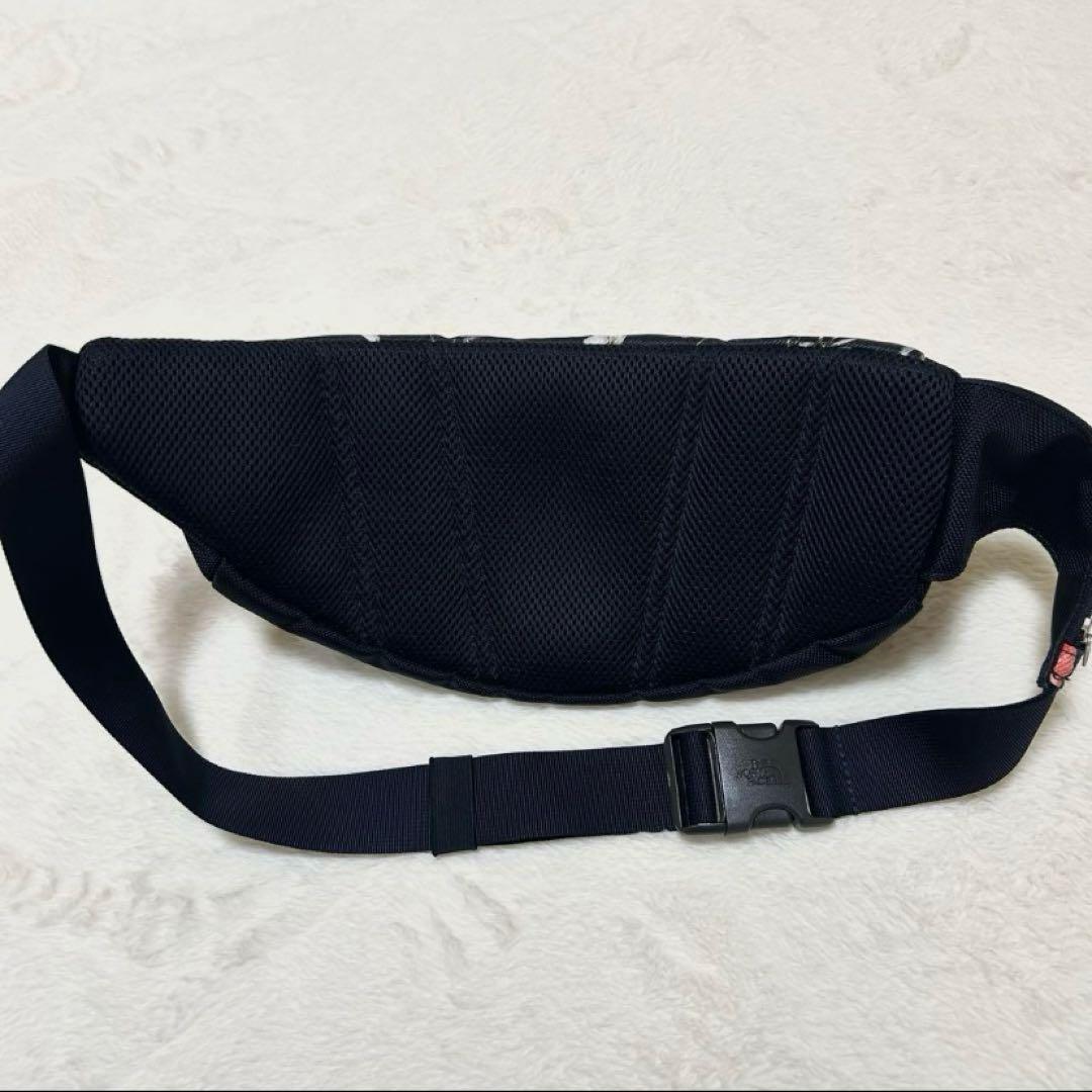こむぎ　 ボディバッグ　花柄ボタニカル柄　廃盤商品