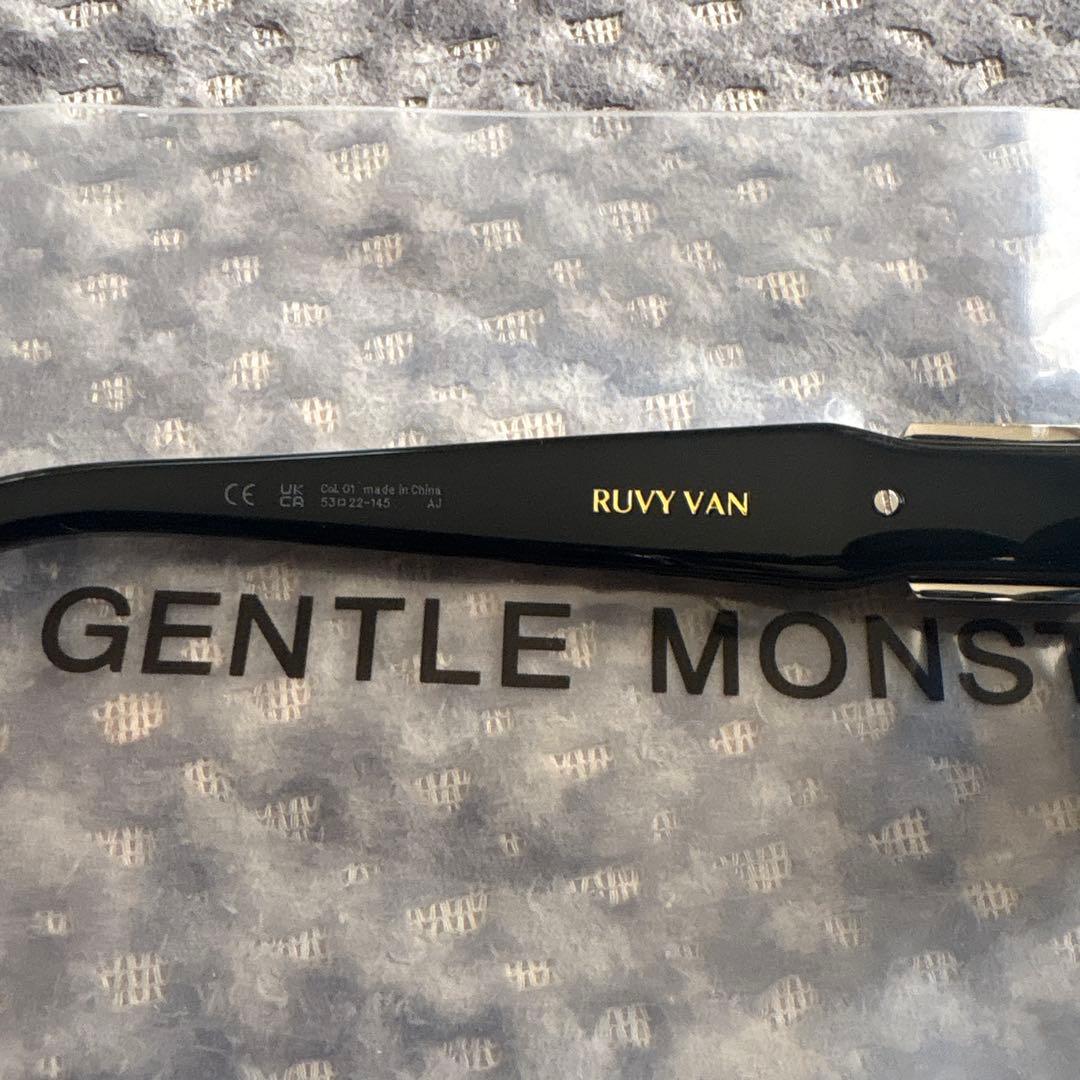 小物 GENTLE MONSTER RUVY VAN