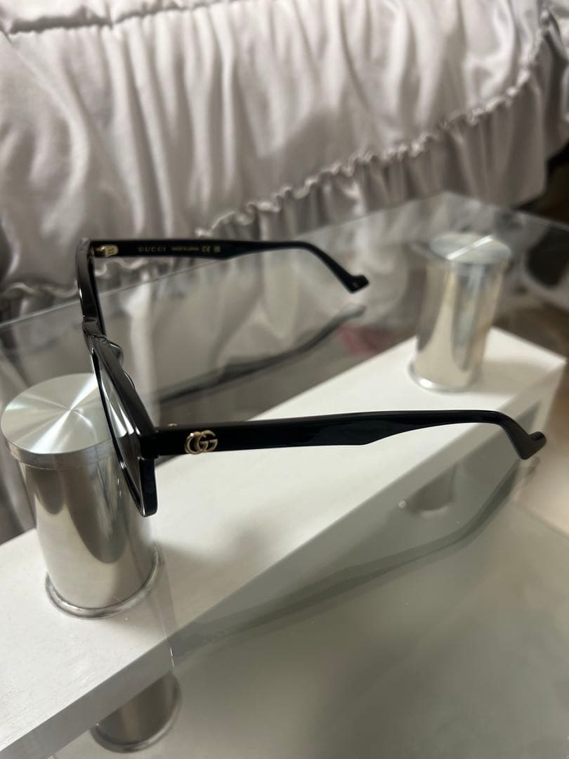 GUCCI サングラス ブラック ケース付き モデル:GG1001SK 001