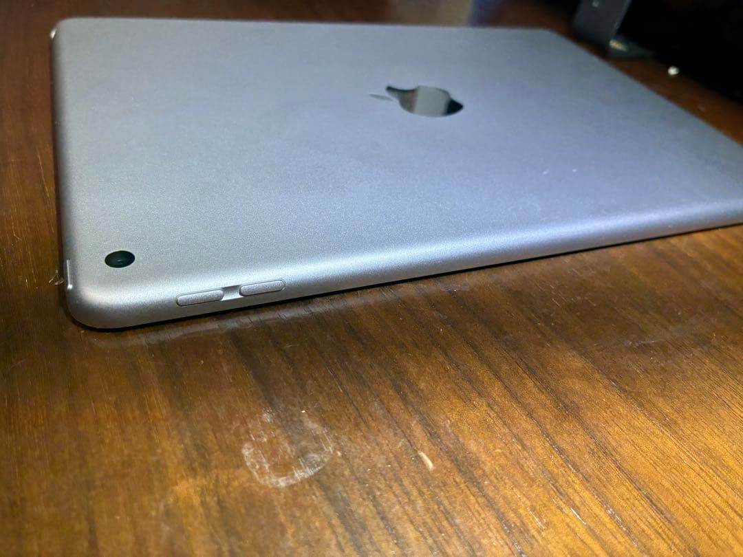 Apple iPad 第9世代（A2602 ）シルバー 本体