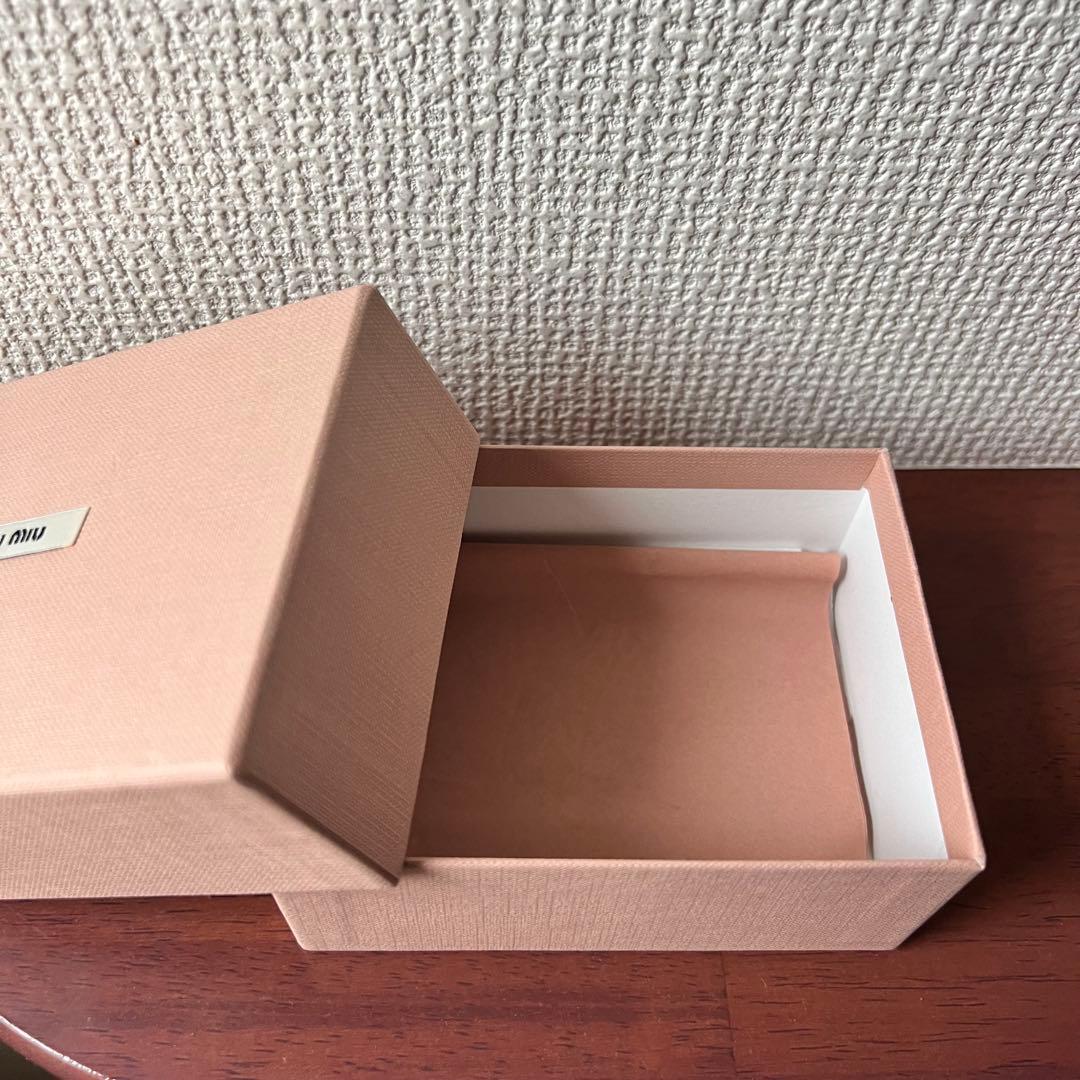 MIU MIU ミュウミュウ 三つ折り財布 nero ブラック 黒 箱付き