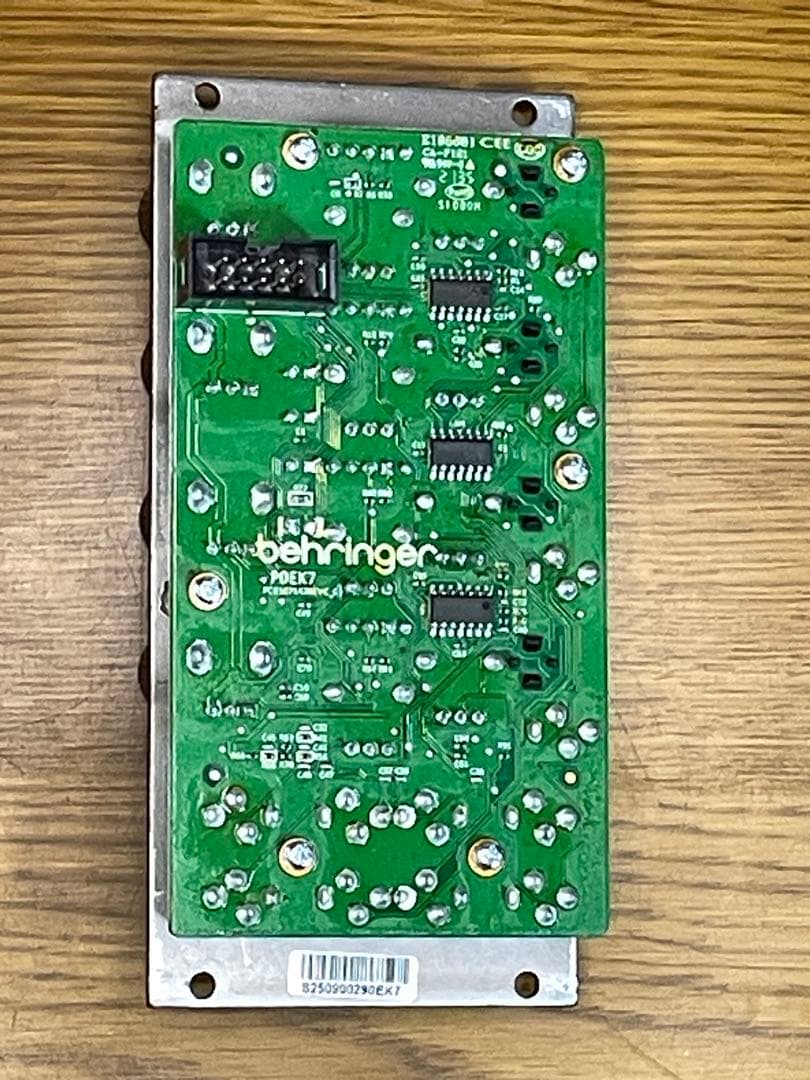 behringer FOUR PLAY モジュラーシンセ　ユーロラック