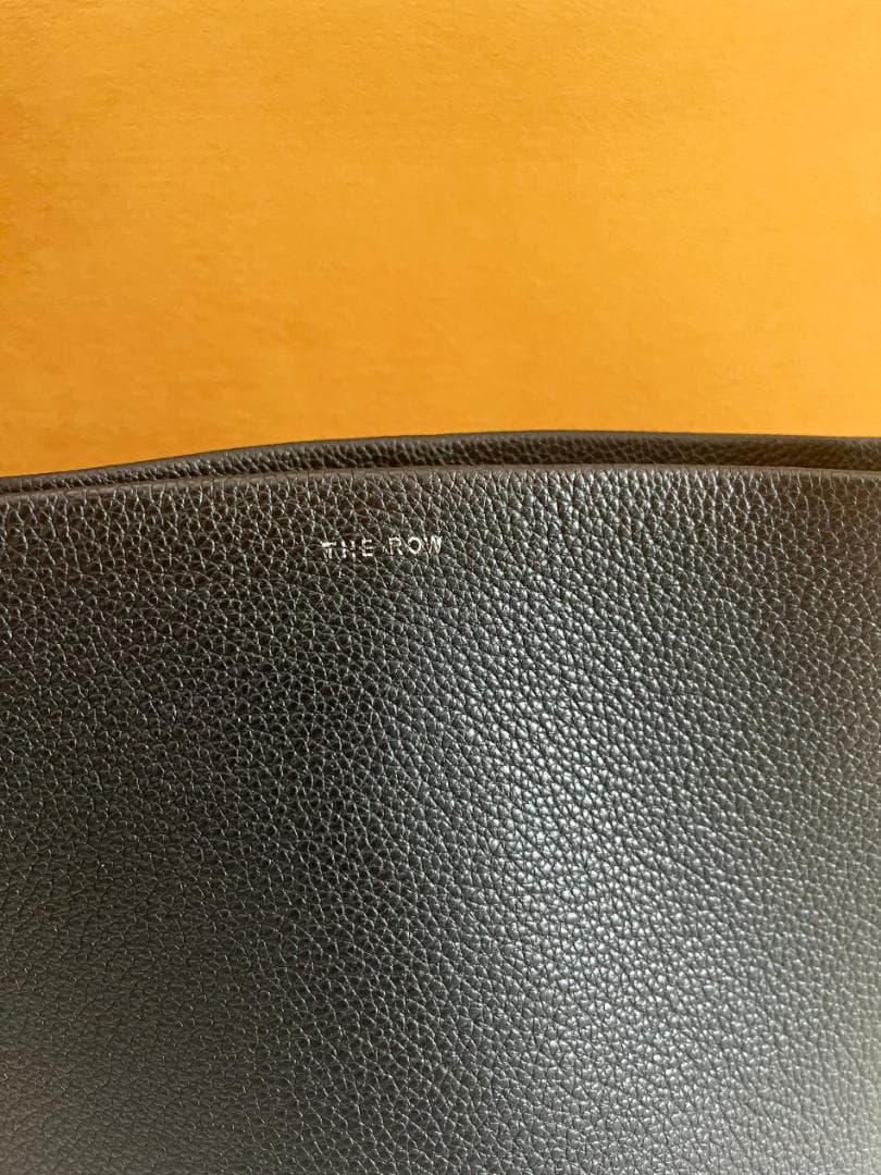 女性情報誌 THE ROW Small N/S Park Tote BLACK