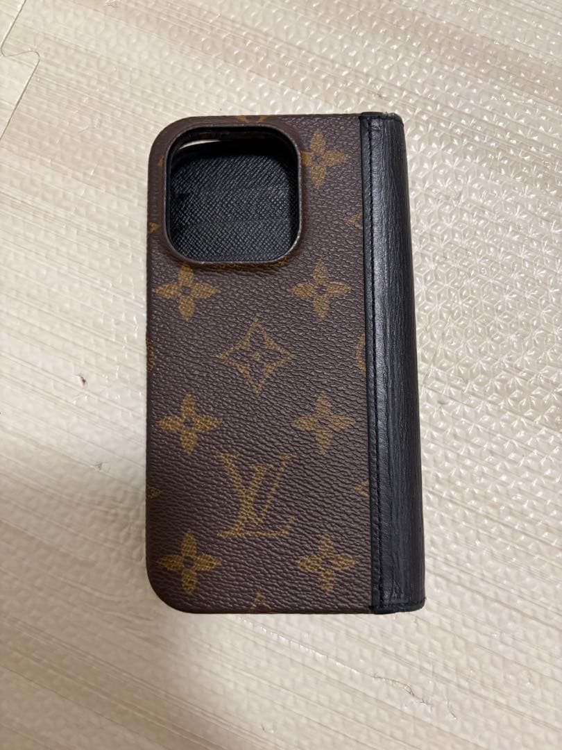 Louis Vuitton モノグラム 手帳型ケース iPhone15pro