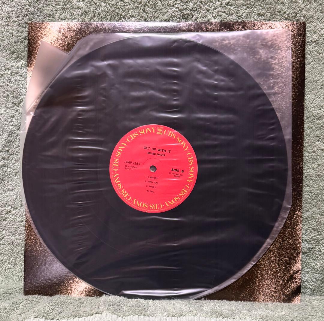 LPレコード マイルス・デイヴィス／ゲット・アップ・ウィズ・イット