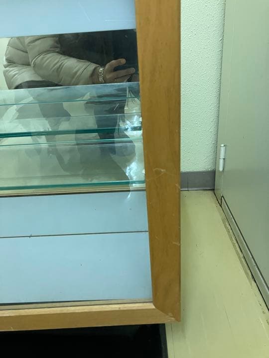 ニケ　値下げ　ショーケース　ガラスケース　木製　3段