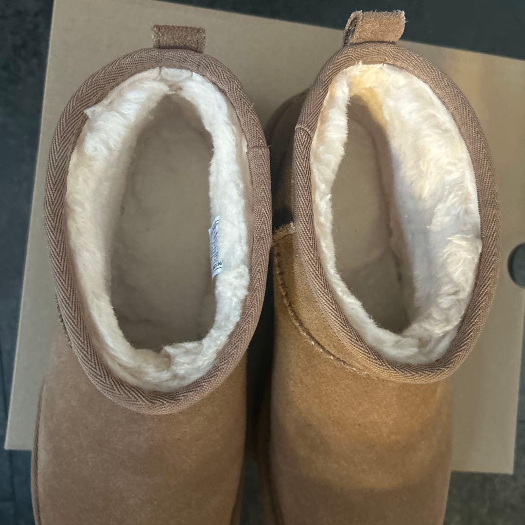 UGG クラシックウルトラミニ　8 25cm