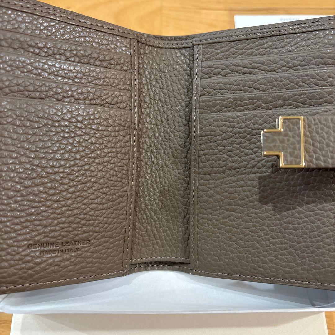 IACUCCI アバ ハーフウォレット CERVO グレイッシュベージュ 本革
