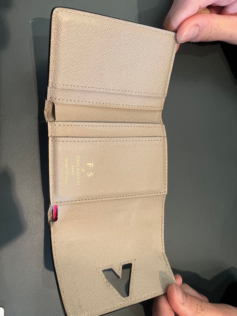 【SMILE369】Louis Vuitton エピレザー 三つ折り財布
