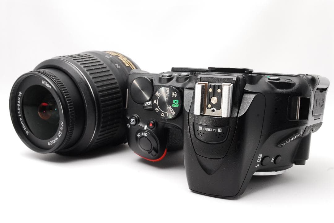 Nikon D5500 Wi-Fi転送機能搭載 自撮り ニコン 一眼レフカメラ