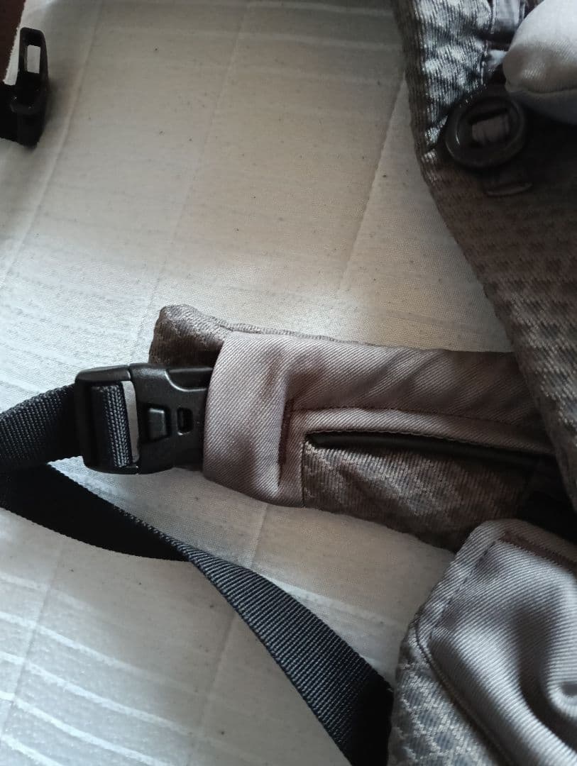ergobaby 抱っこ紐 グレー オムニブリーズ