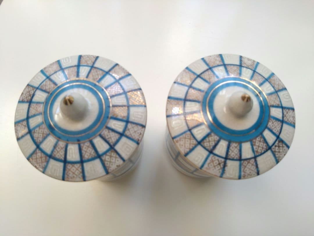 九谷焼　湯呑みペア　蓋付き　陶器