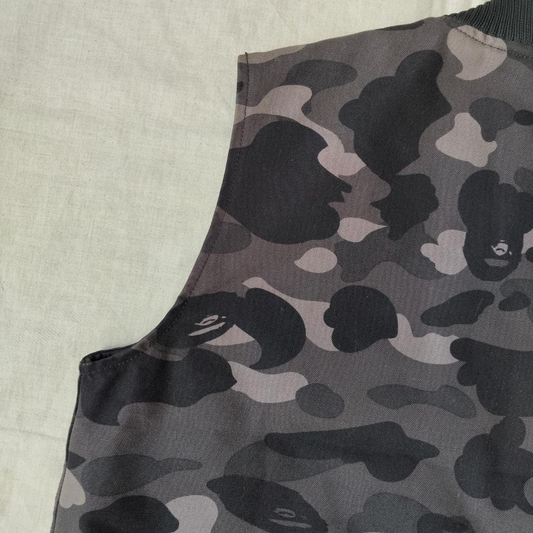 極美品 A BATHING APE カーハート コラボ ダックベスト 1stカモ