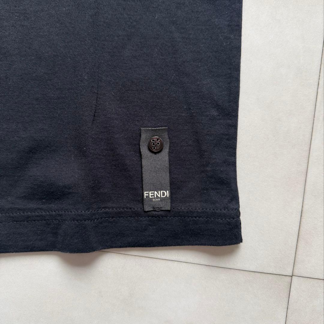 FENDIブラック Tシャツ M