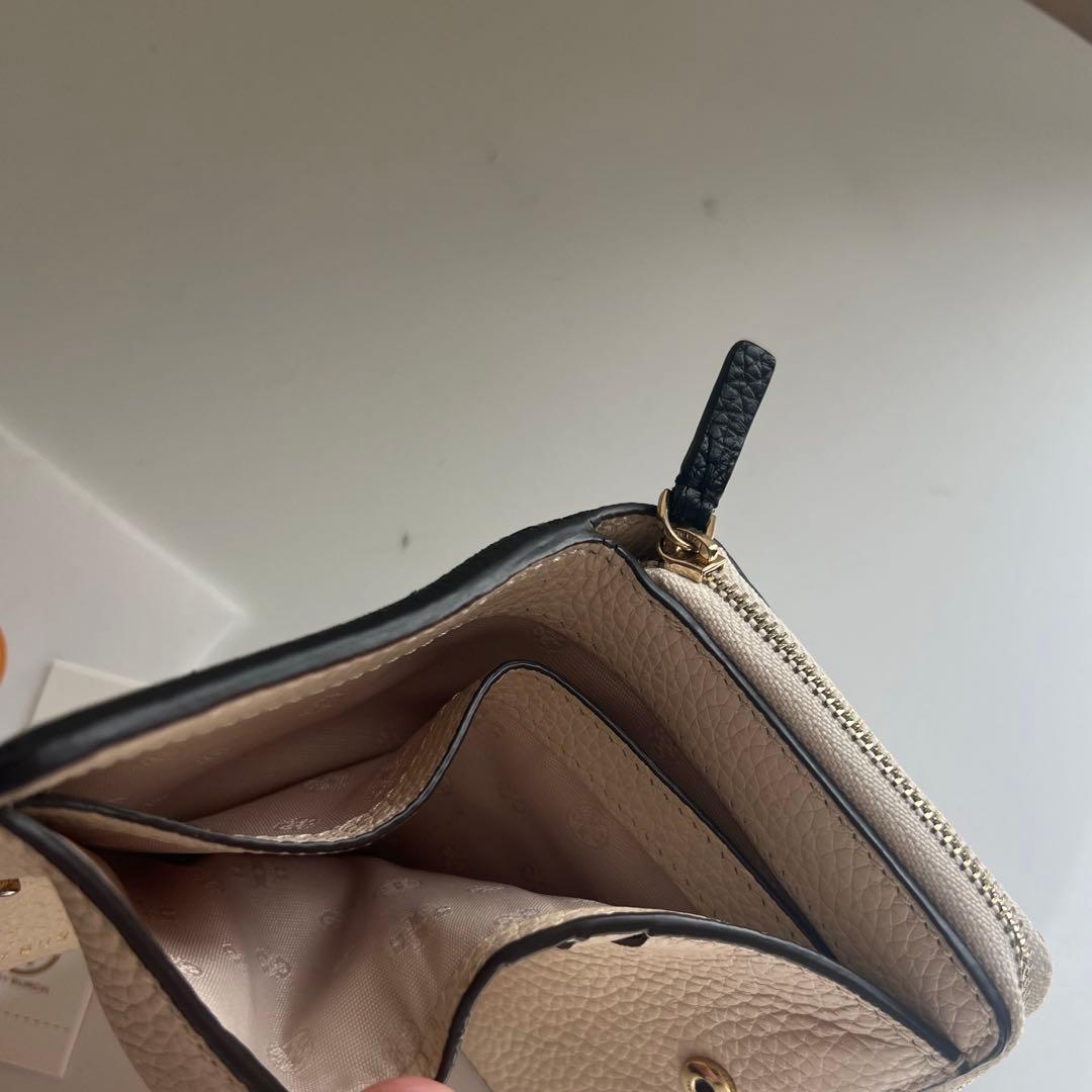 160 美品 TORYBURCH トリーバーチ 2つ折り財布