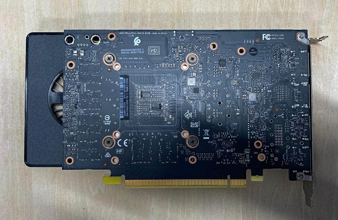 NVIDIA QUADRO P2200 グラフィックボード 本体