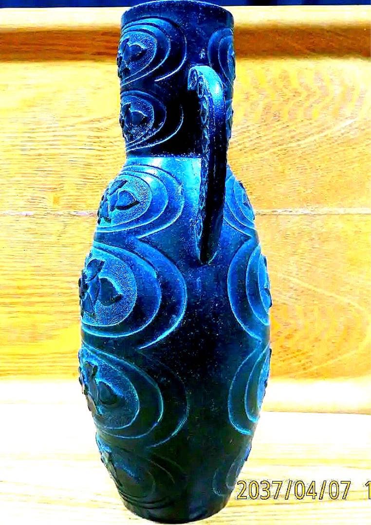 青銅製花瓶